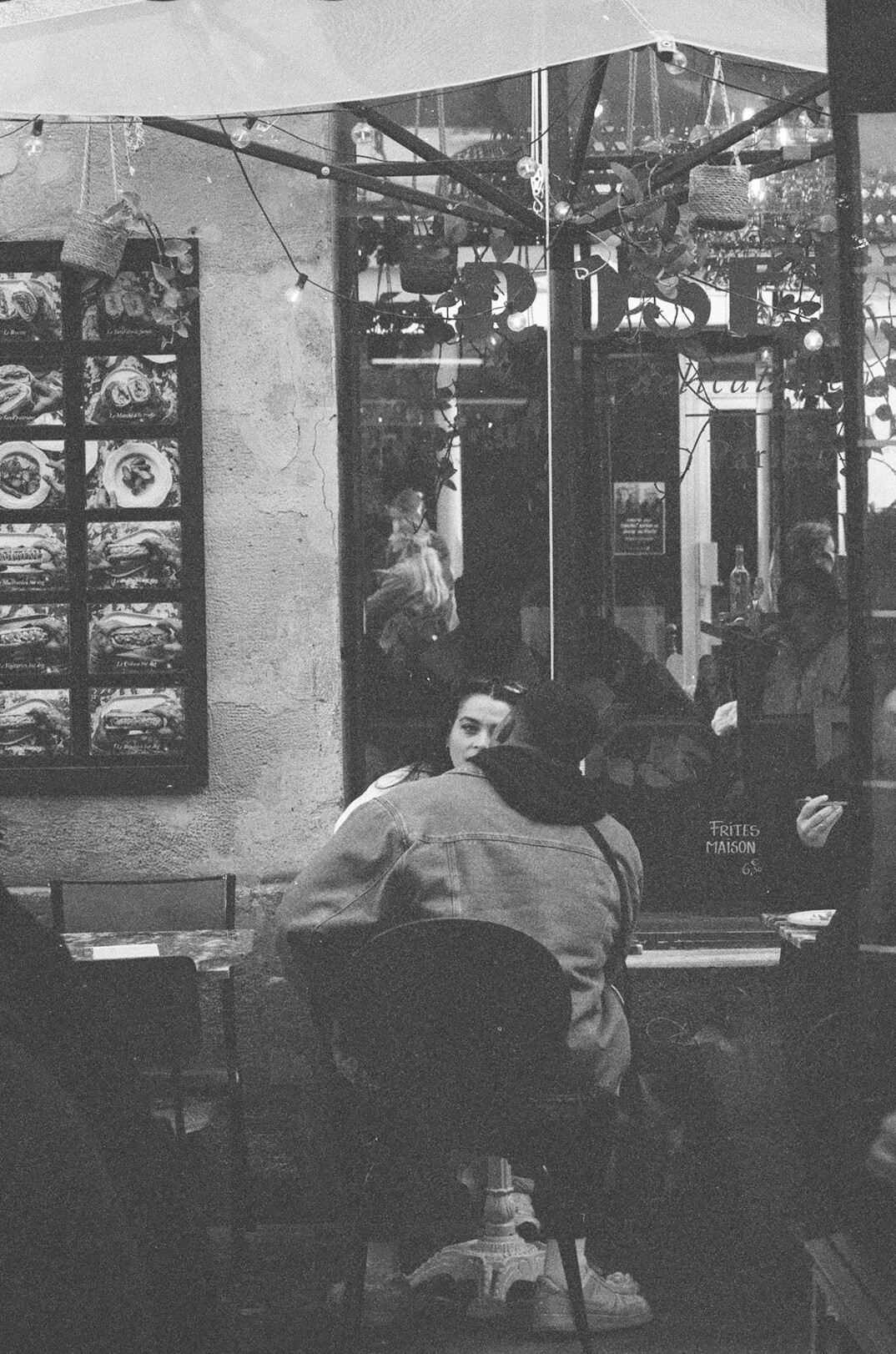 celebrity at french cafe