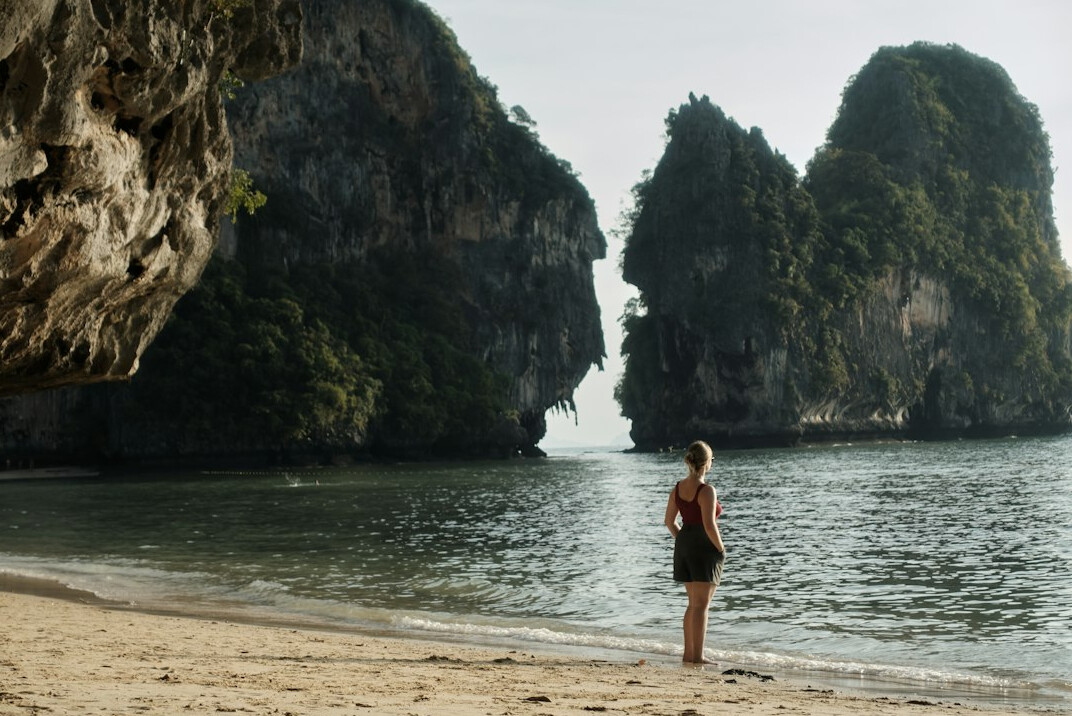 celebrity on tropical beach