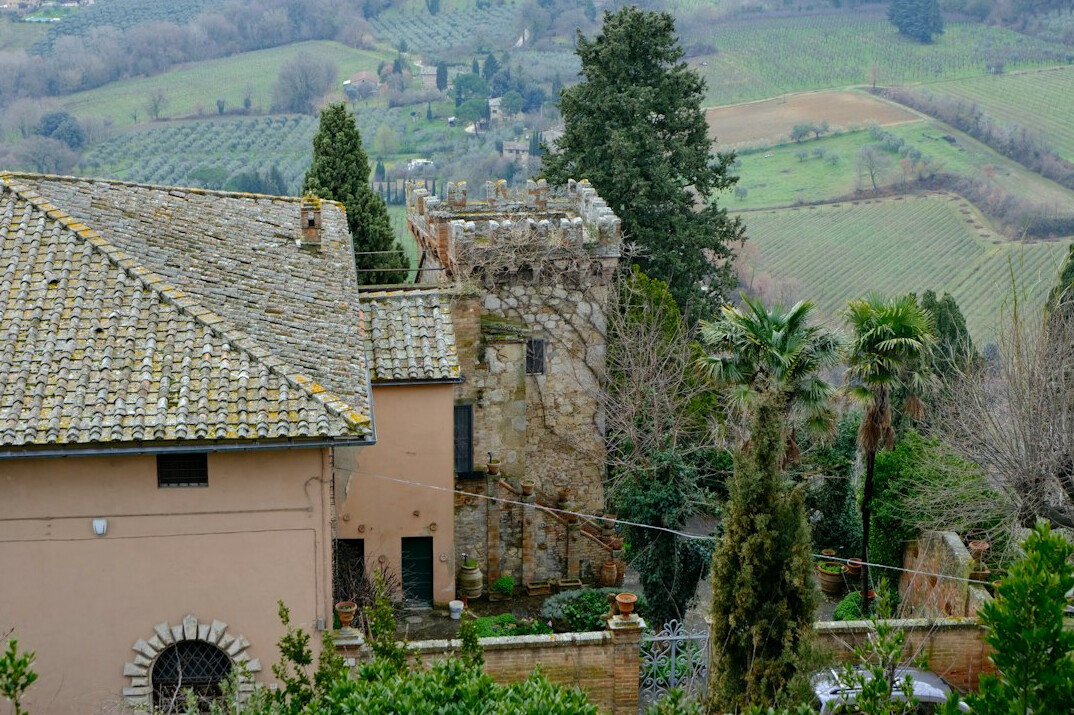 tuscan villa vineyard